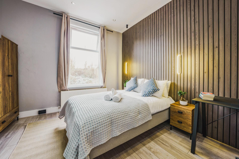 Bedroom 2, Modern Apartment Near Wembley Stadium, London