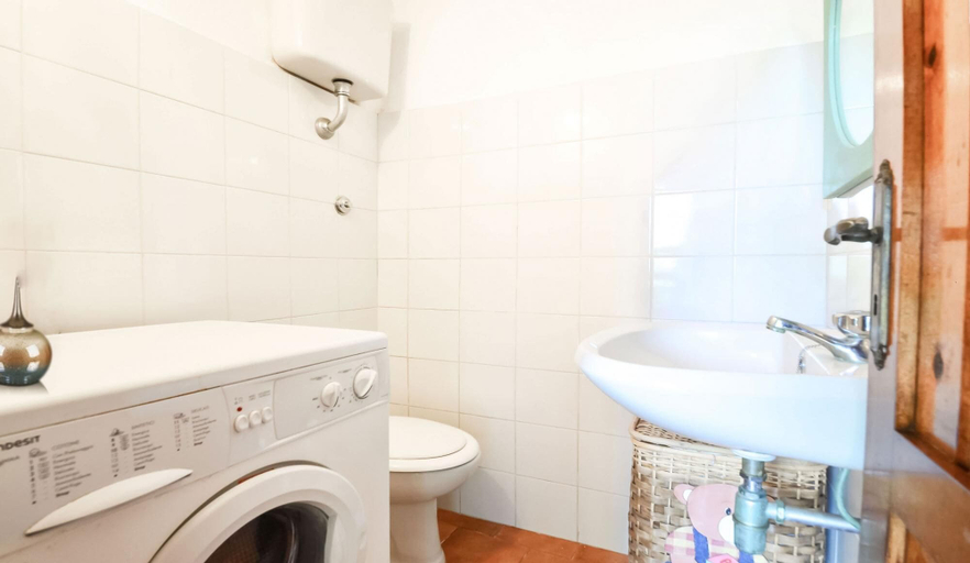 Bathroom 5, Villa Bacco in Termini, Napoli
