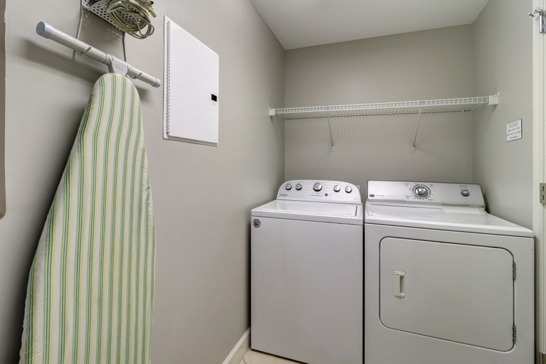 Interior, Gulf Front Master Suite! Directly On The Beach! 3 BR / 2 BA! Sleeps 8!, Bay