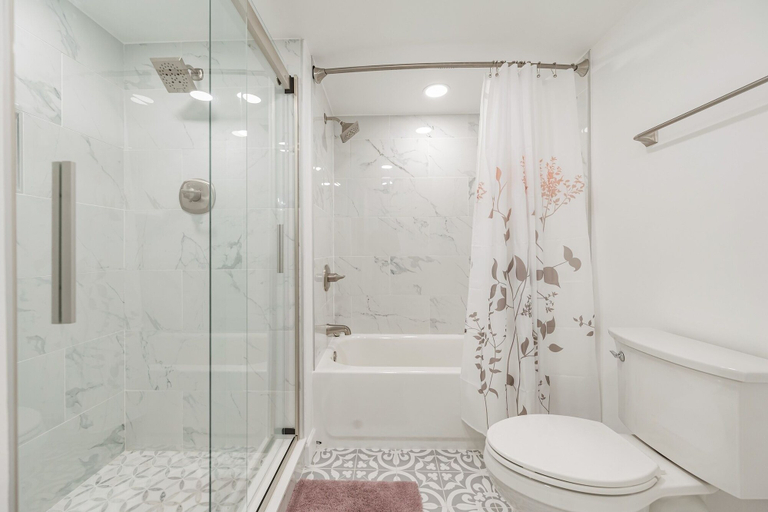 Bathroom 4, Magnificent Gulf View Condo 2 Bedroom Condo by RedAwning, Collier