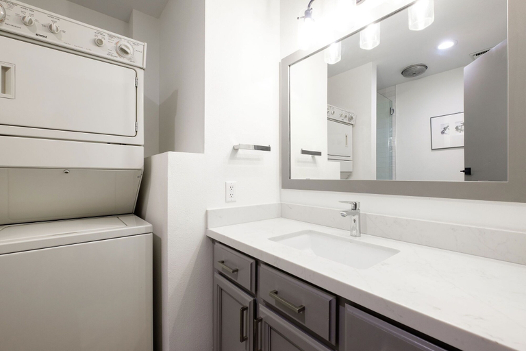 Bathroom 2, Snow Flower 129 2 Bedroom Condo by RedAwning, Summit