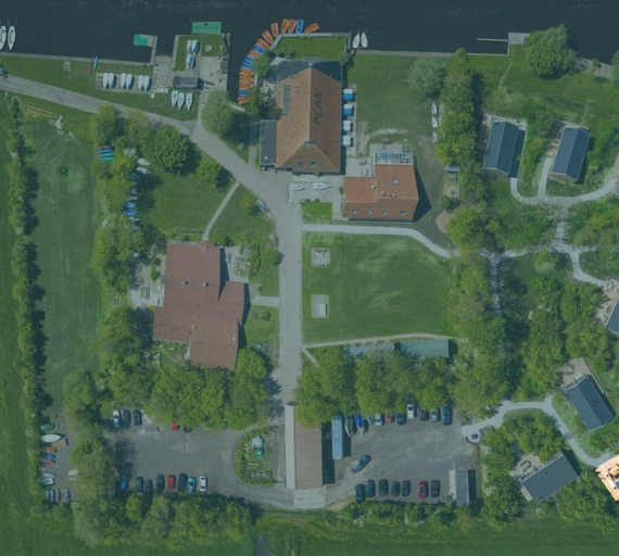 Exterior & Views 2, Swarm - 3 Waterlodges Naast Elkaar in Friesland, Boarnsterhim