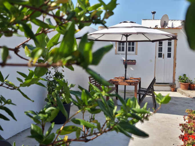 Others 5, Cozy Place, Sintra