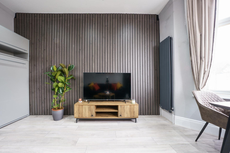 Others 5, Modern Apartment Near Wembley Stadium, London