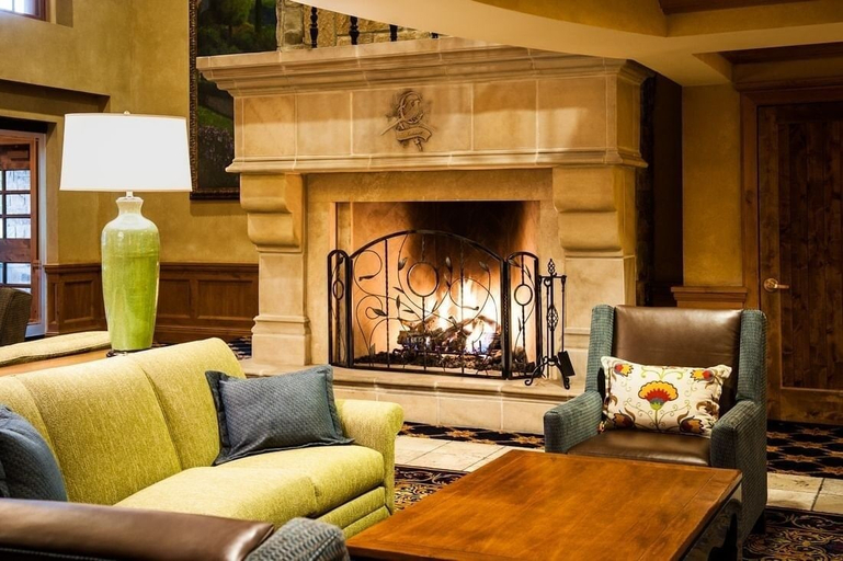Interior, Expansive Four Bedroom Suite at The Chateaux 4 Condo by Redawning, Summit