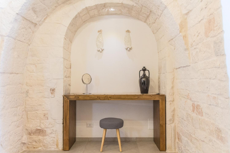 Others 2, Trulli Nanni, Bari