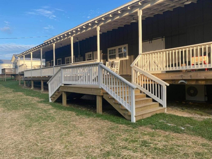 Exterior & Views 2, Greeter Falls Lodge Unit 2, Grundy