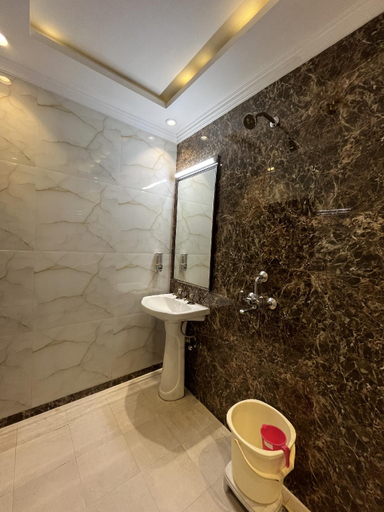 Bathroom, Hotel Marc Royal, Agra