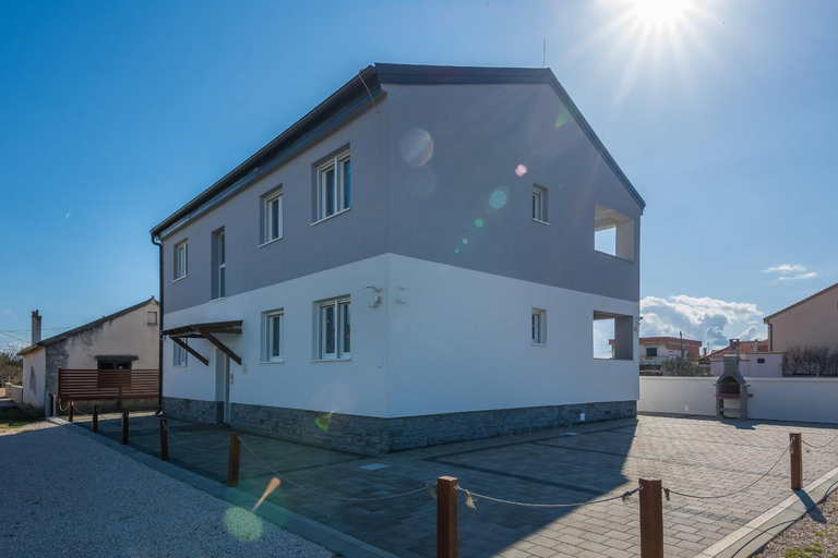 Others 4, Apartments with parking space Vir - 19332, Vir
