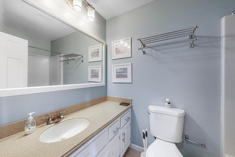 Bathroom 5, Pilot House 5 4 Bedroom Townhouse by RedAwning, Worcester