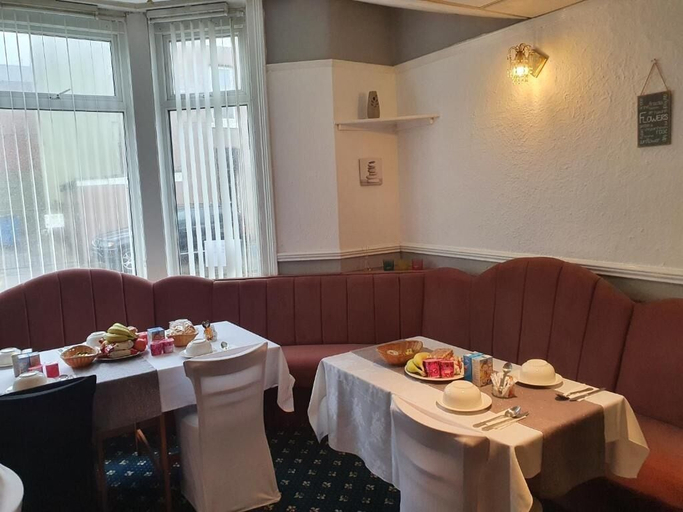 Food & Drinks, Iona Hotel, Blackpool