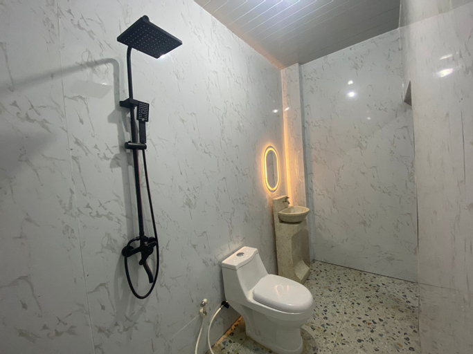 Bathroom 3