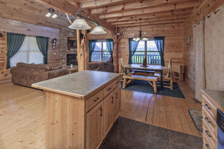 Others 5, Bear Hugs - Great Cabin! 2 Bedroom Cabin by RedAwning, Sevier