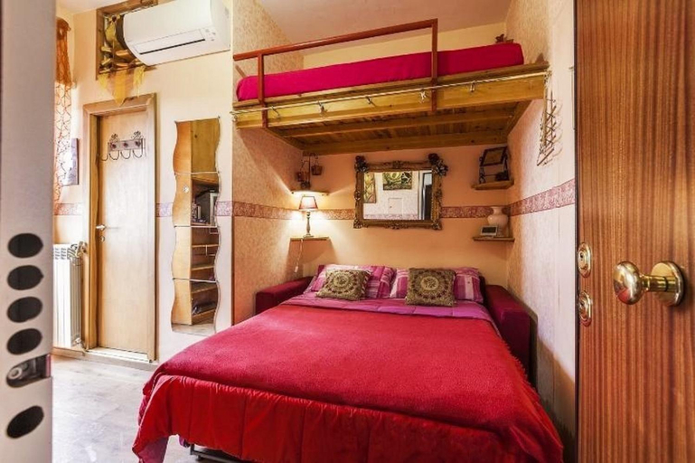 Others 3, Casa Bella B&B 2 Unita - Una con bagno privato oppure camera con bagno condiviso, Roma