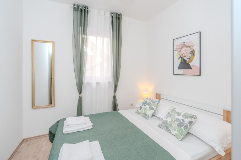Bedroom 2, Apartments Plantosar, Vir