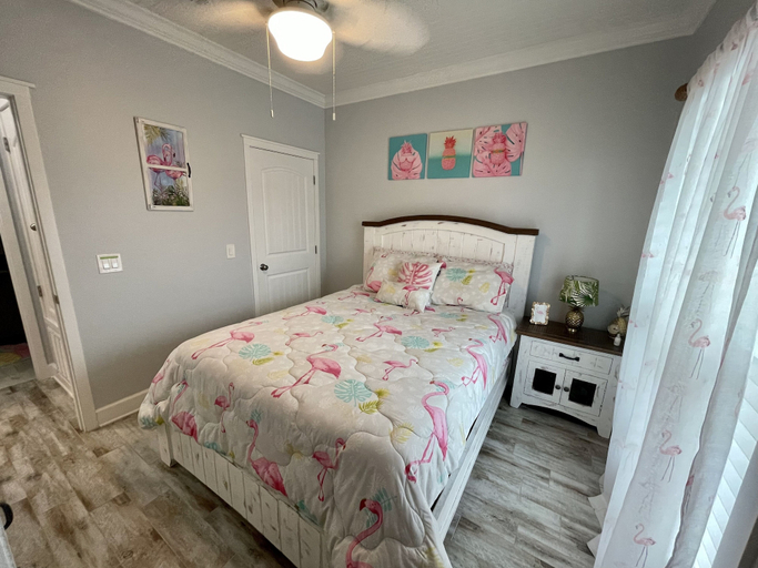 Bedroom 2, Tequila Sunrise 4 Bedroom Home by RedAwning, Escambia