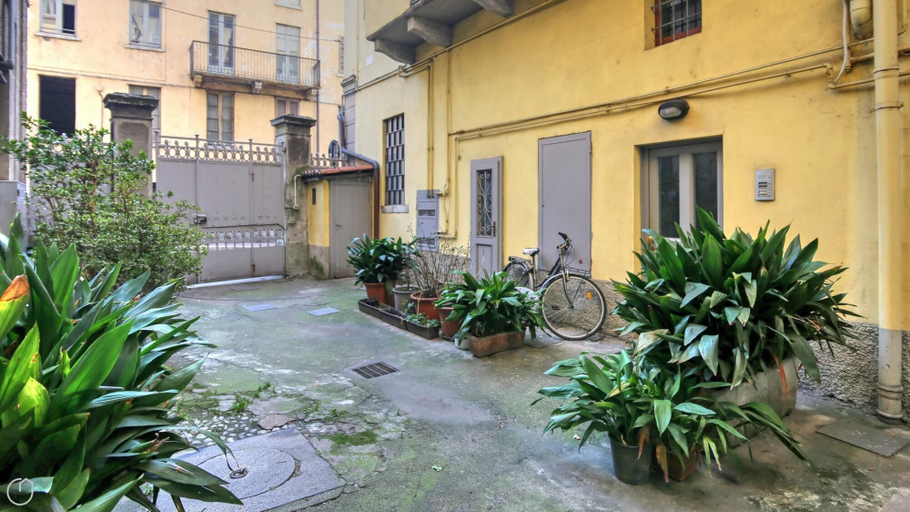 Others 3, Piazza Amendola 14 - Como, Como