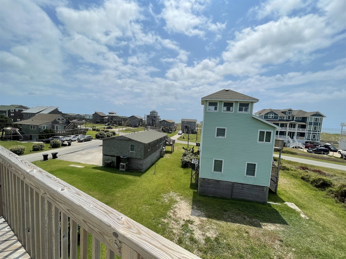 Balcony 2, Southern Star 5 Bedroom Cottage by RedAwning, Dare