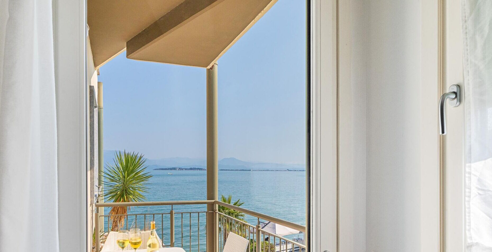 Room 2, Residenza Miralago With Pool - Studio Apartment With Lake View, Brescia