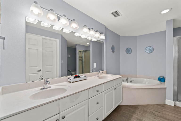 Bathroom 5, Tidewater Beach Luxury Penthouse With Resort Amenities and a View!, Bay