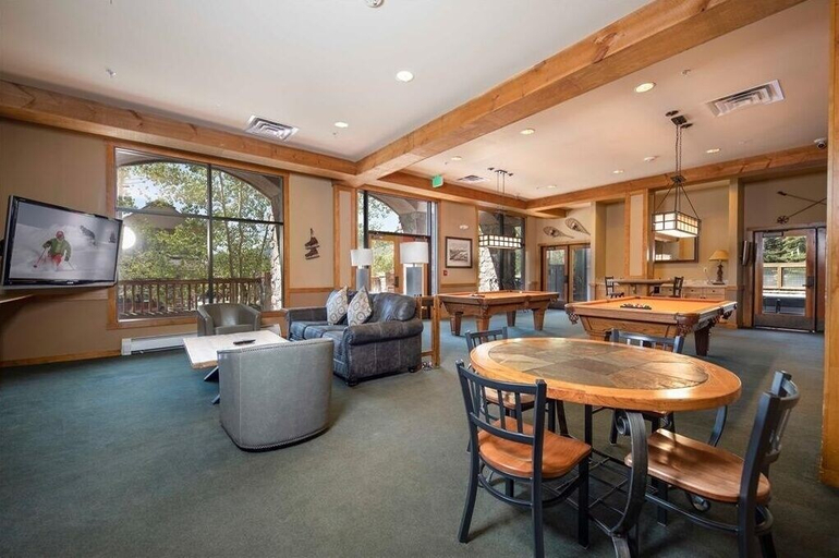 Food & Drinks, 8363 Buffalo Lodge 3 Bedroom Condo by RedAwning, Summit