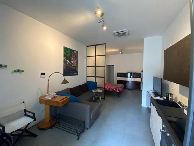 Others 3, Loft Centrale Milano, Milano