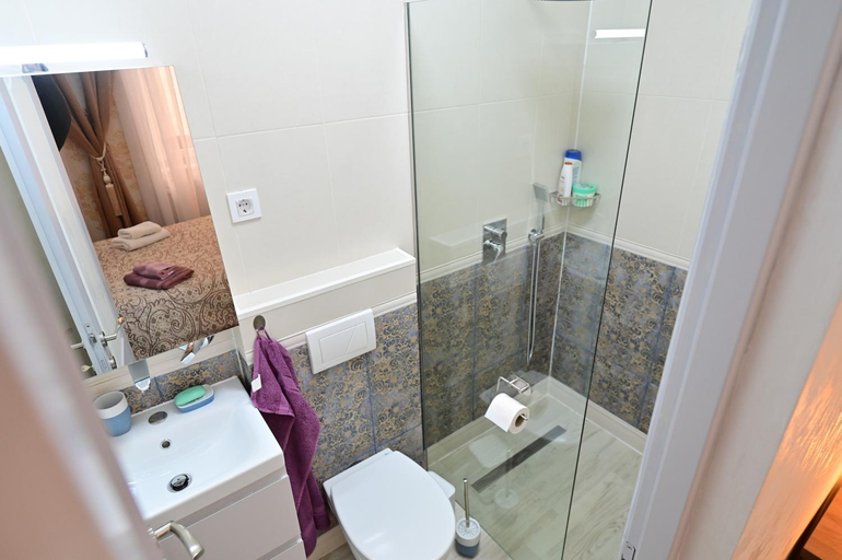 Bathroom 3, FLH - Royal Studios, Sibiu