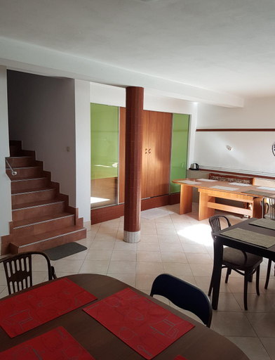 Others 2, GuestHouse, Piaseczno