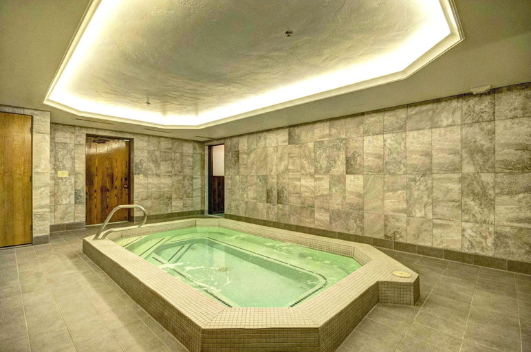 Indoor spa tub, Park Station 216 2 Bedroom Condo by RedAwning, Summit