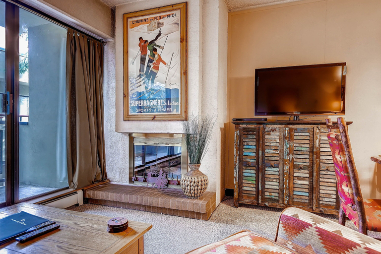 Interior 5, Edelweiss Haus 204 2 Bedroom Condo by RedAwning, Summit