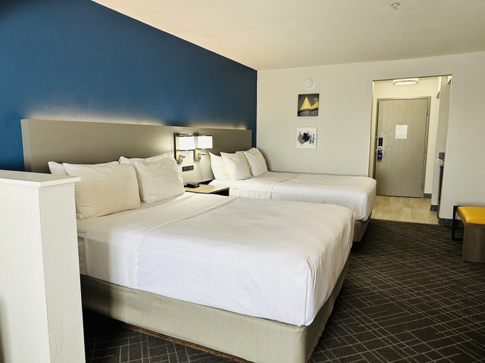 Bedroom 2, Comfort Suites Denver North - Westminster, Adams