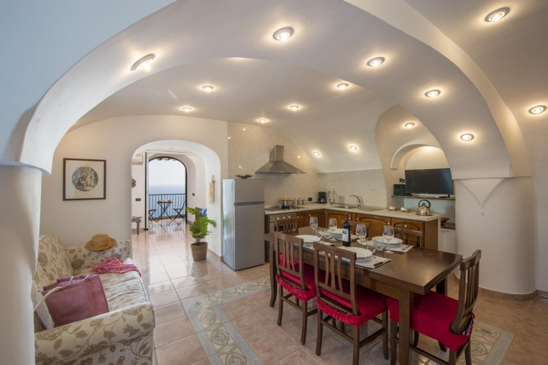 Room 3, Casa Il Riccio - House With Garden and Breathtaking View, Salerno
