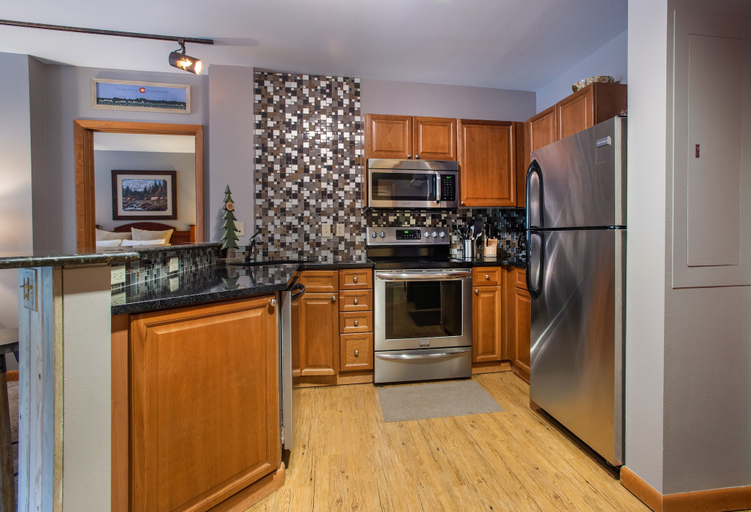 Private kitchen, Zephyr Mountain Lodge, Condo | 2 Bedroom (Select-Rated Condo 2203), Grand