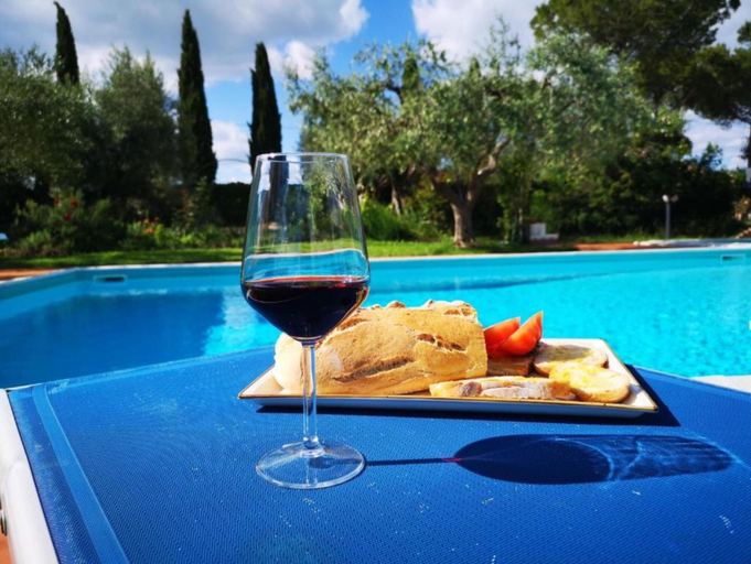 Others 2, Rosehip apt With Shared Pool, Perugia
