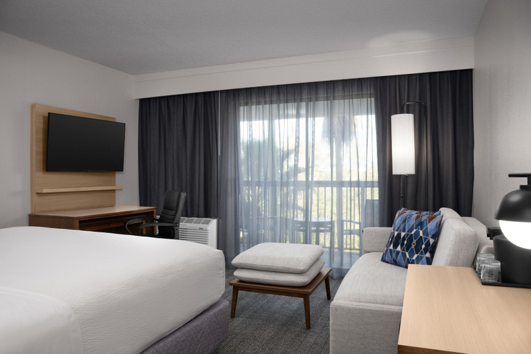 Bedroom 4, Courtyard by Marriott Orlando East/UCF Area, Orange
