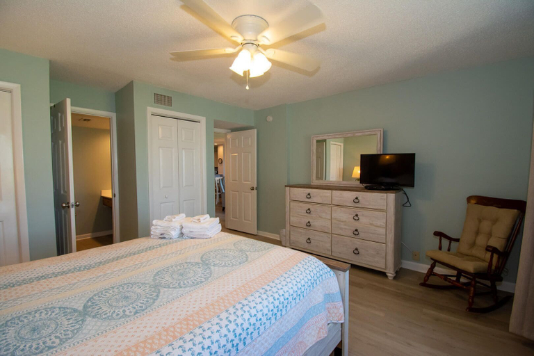 Bedroom 3, 737 North Hampton, Beaufort