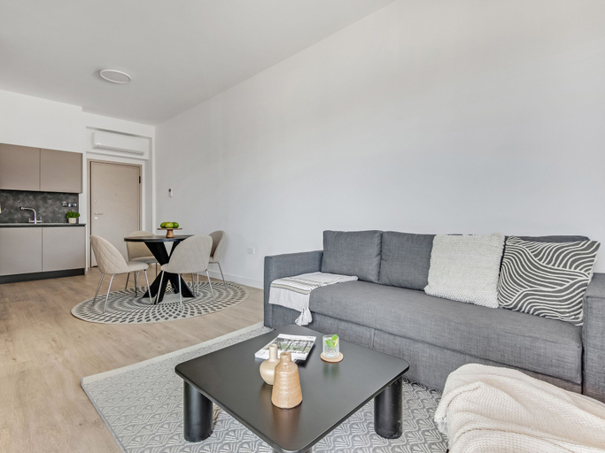 Others 5, Sanders Crystal 2 - Lovely 2-bdr Apt With Shared Rooftop