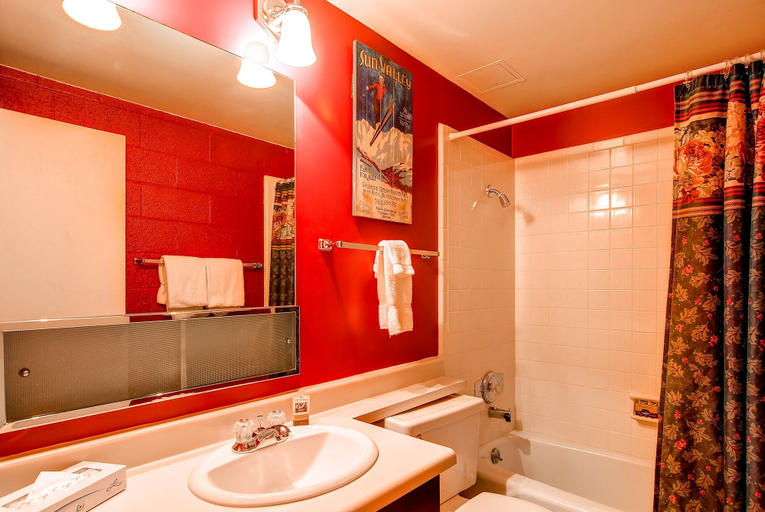 Bathroom 4, Edelweiss Haus 204 2 Bedroom Condo by RedAwning, Summit
