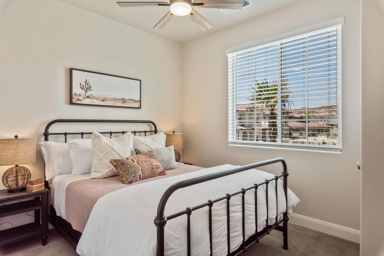 Bedroom 3, Afterdune Delight by RedAwning, Washington