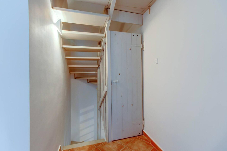 Interior 2, Lovely 15th Century Apartment in Osor, Mali Lošinj