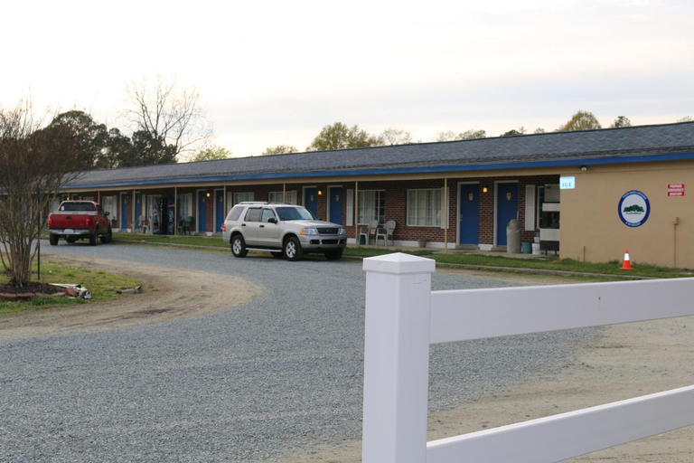 Others 2, Four Oaks Lodging, Johnston