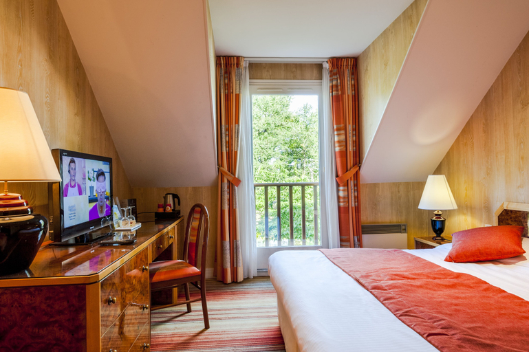Bedroom 2, Le Relais Du Gué De Selle, Mayenne