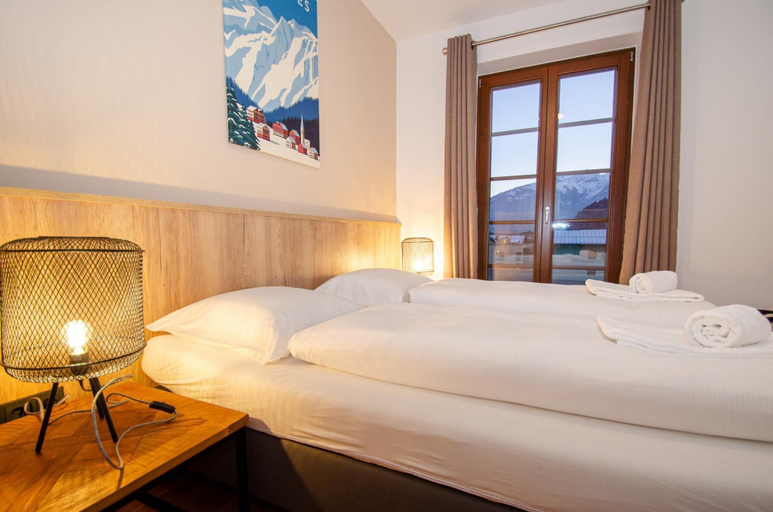 Room 5, Post Residence Apartments 7B 150m From ski Lift, Zell am See