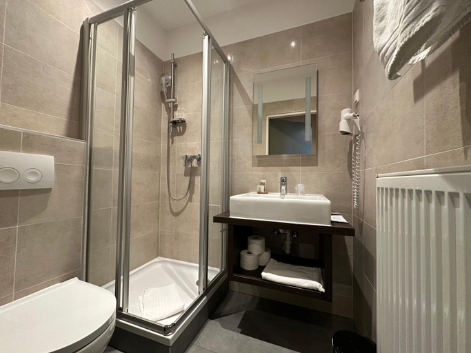 Bathroom 4, Hotel Brauhof Wien, Wien