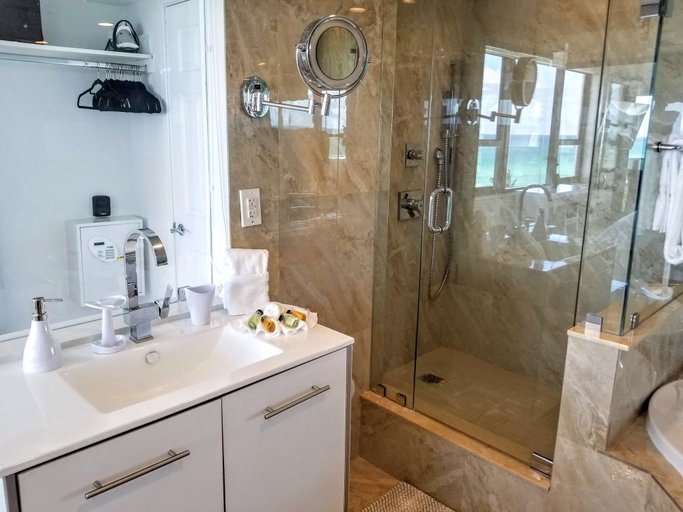 Others 3, Alexander 802 3 Bedroom Apts by RedAwning, Miami-Dade