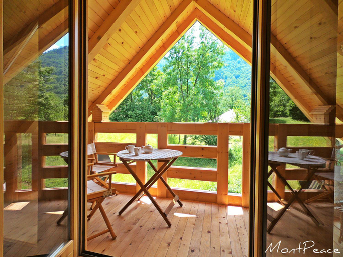 Others 3, Mountain Lodge Mont Peace