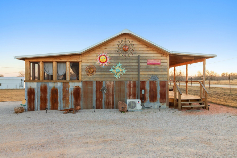 Property grounds 2, Hollmig Sunset View 1 Bedroom Cabin by RedAwning, Gillespie