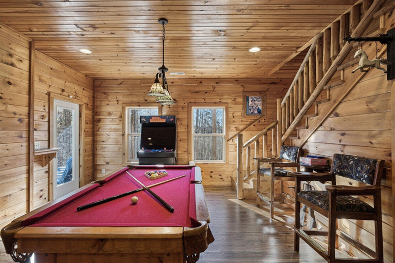 Food & Drinks, Peace Of Mind 3 Bedroom Cabin by RedAwning, Sevier