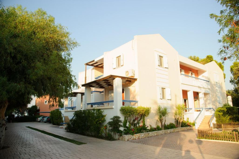 Others 2, Aithrio Hotel, West Greece