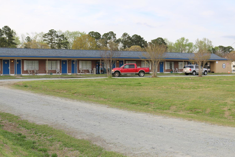 Others 3, Four Oaks Lodging, Johnston
